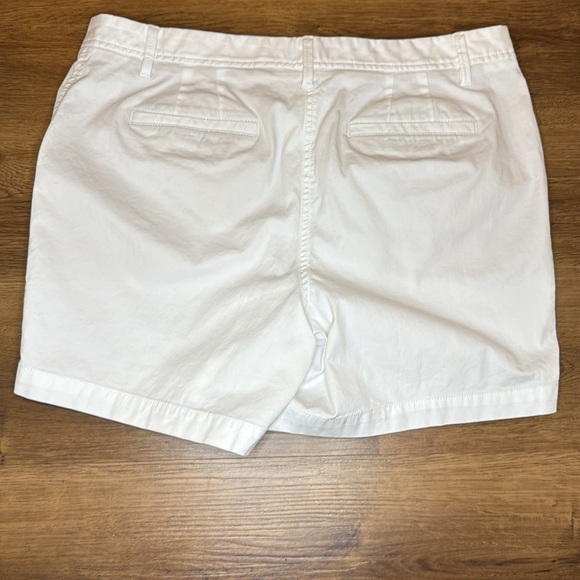 Talbots Relaxed Chino Short 6” White Stretch Women’s 12P - Picture 2 of 6